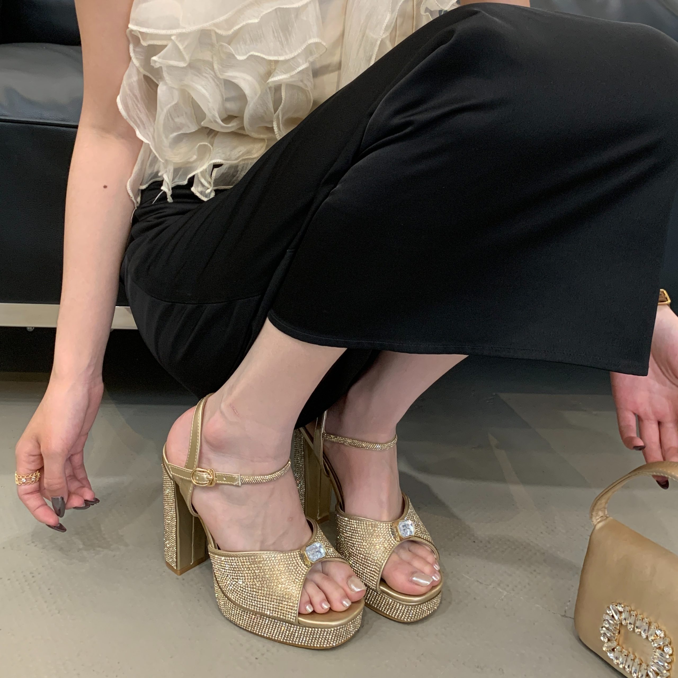 2026 Summer New Fashion Women Rhinestone Open Toe Platform Chunky Heel Sandals - Image 4