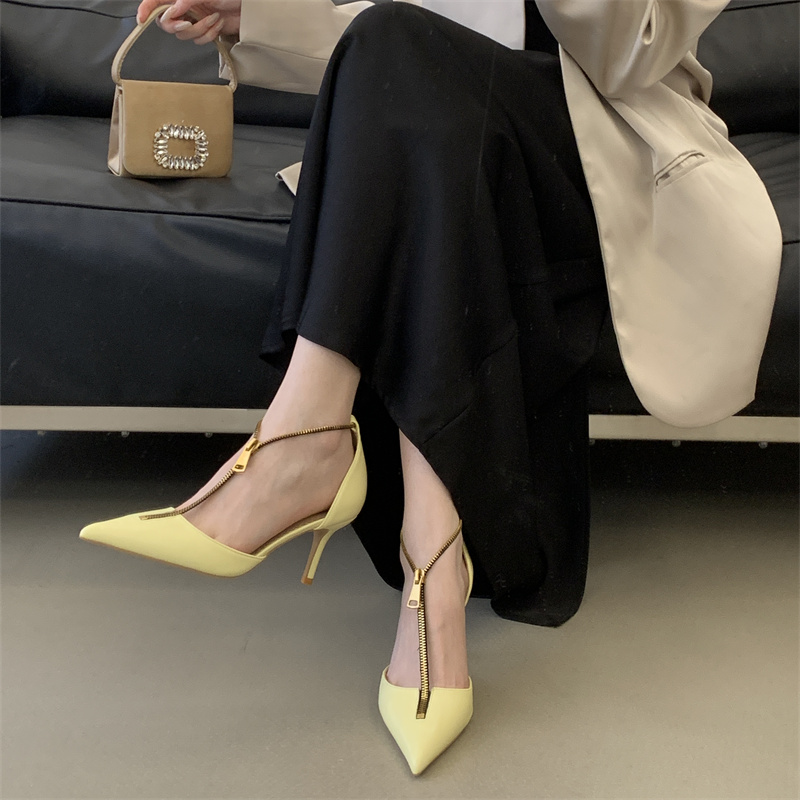 Pointed Toe Low Heel Shoes for Women 2026 Spring New Style Sexy Hollow Out Zipper Commuter